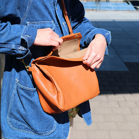 Bono - Gasmask Shoulder Bag - L