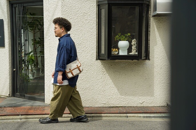 丁寧に織り上げられた魅力ある素材「CRUISER」