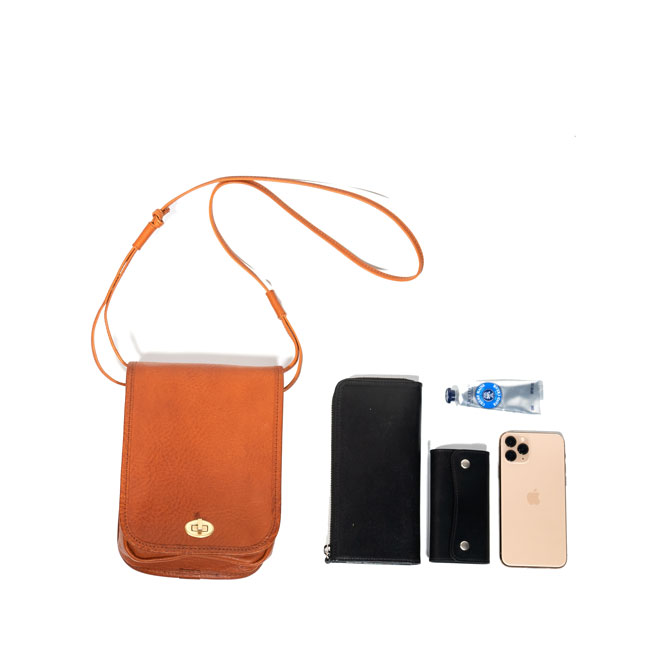 bono -flap vertical shoulder bag- SLOW – スロウ 公式ECサイト 革製のバッグ、財布 等の製造販売