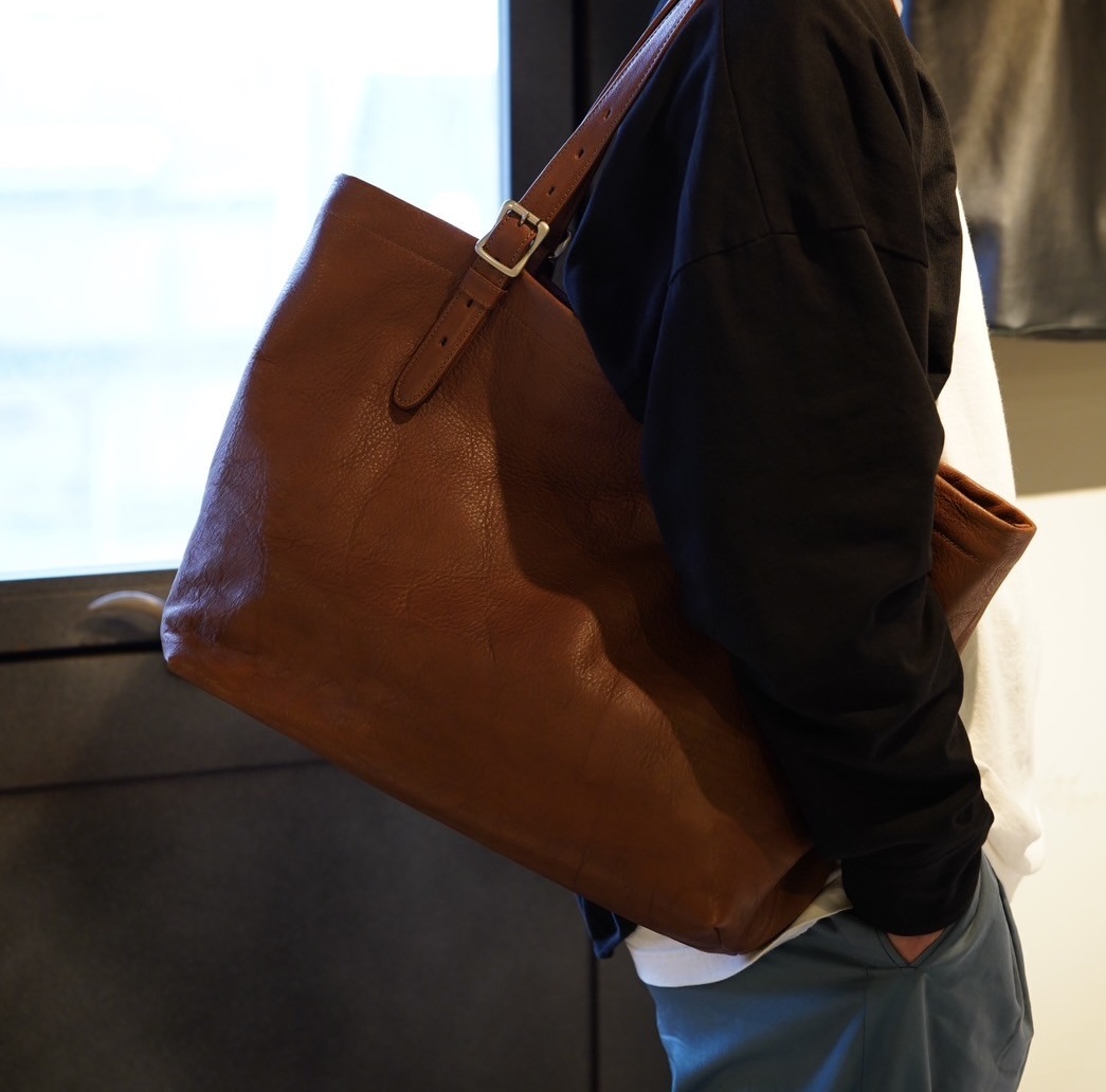 fino tote bag L | SLOW – スロウ 公式ECサイト | 革製のバッグ、財布 