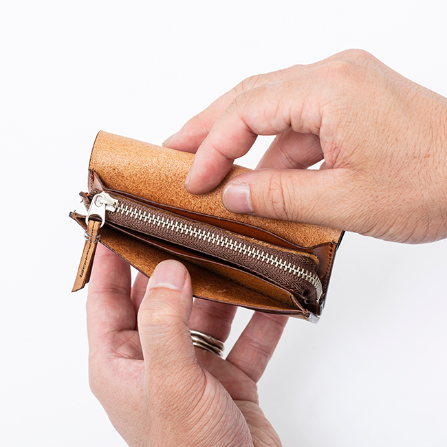ingrasat -mini wallet- | SLOW – スロウ 公式ECサイト | 革製のバッグ 
