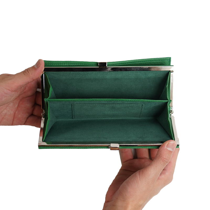 Goat-Clasp Long Wallet-