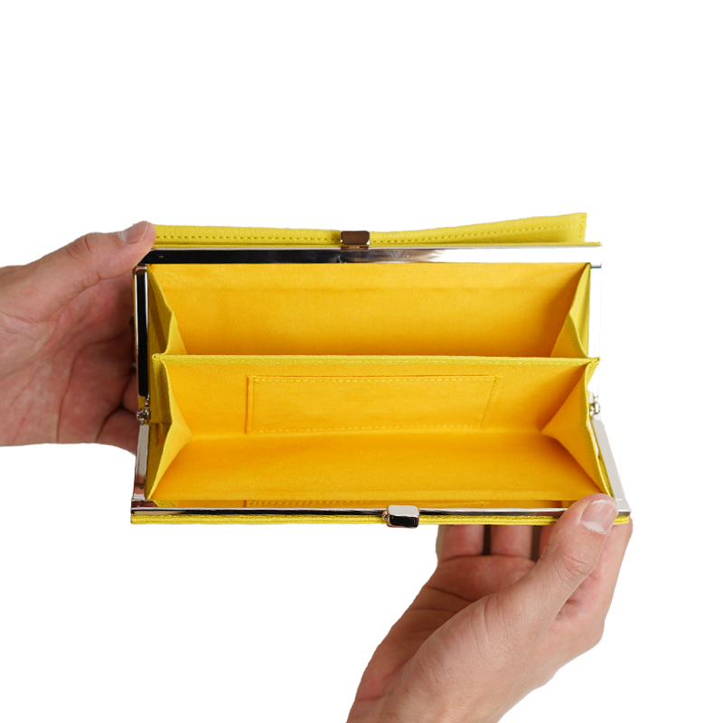 Goat-Clasp Long Wallet-