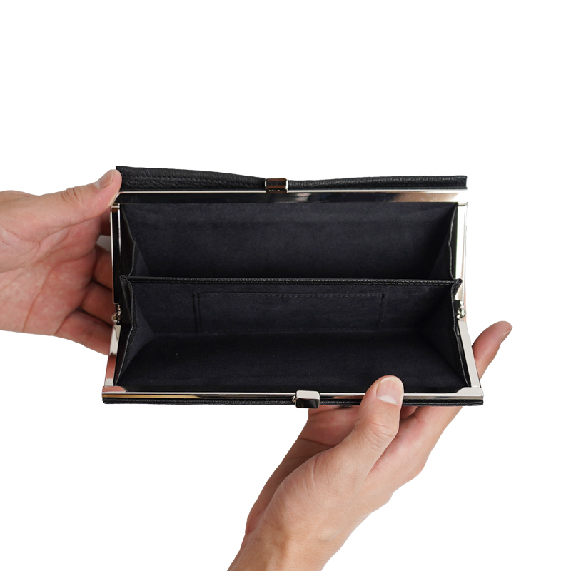 Goat-Clasp Long Wallet-